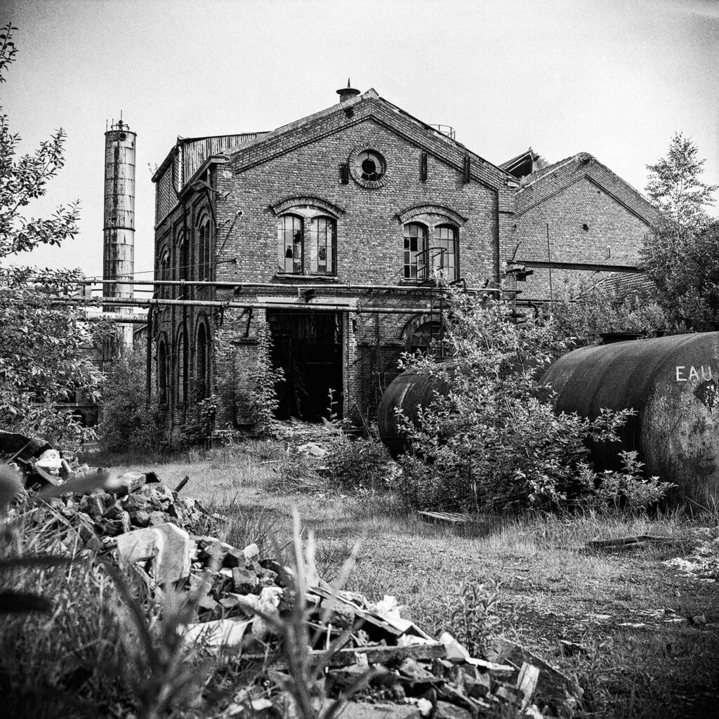 photographe reportage urbex : uziness - anderlues extérieur