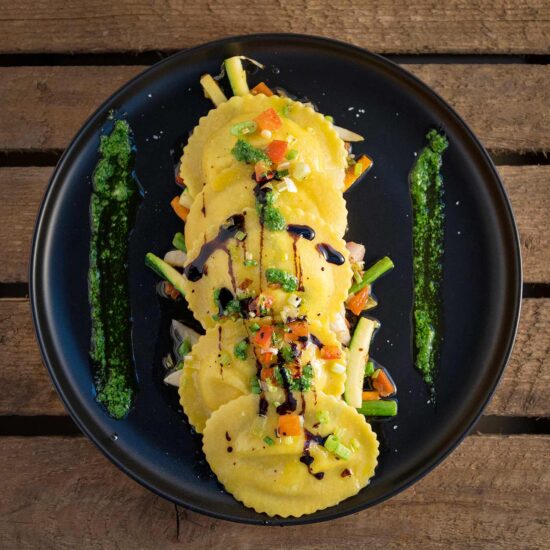 photographe culinaire pour le restaurant inspiration locale : ravioli