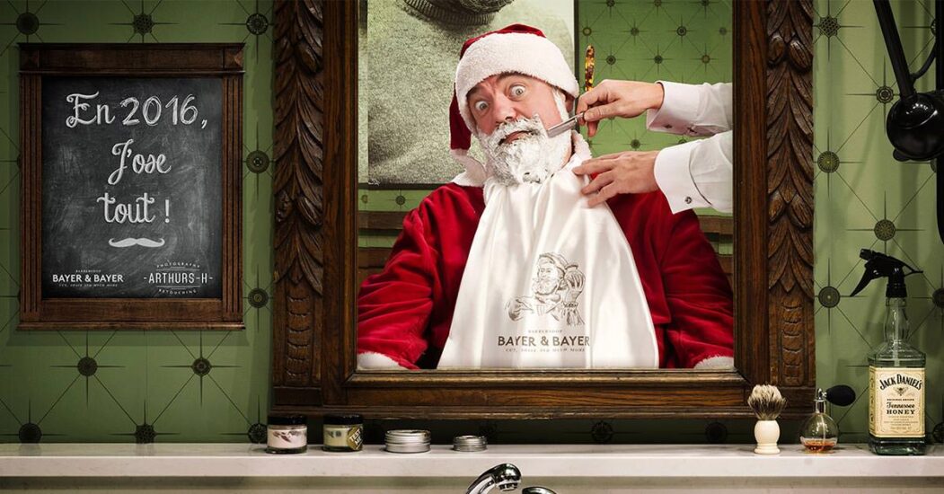 Photographe publicitaire : portrait photo du père Noël chez le barbier